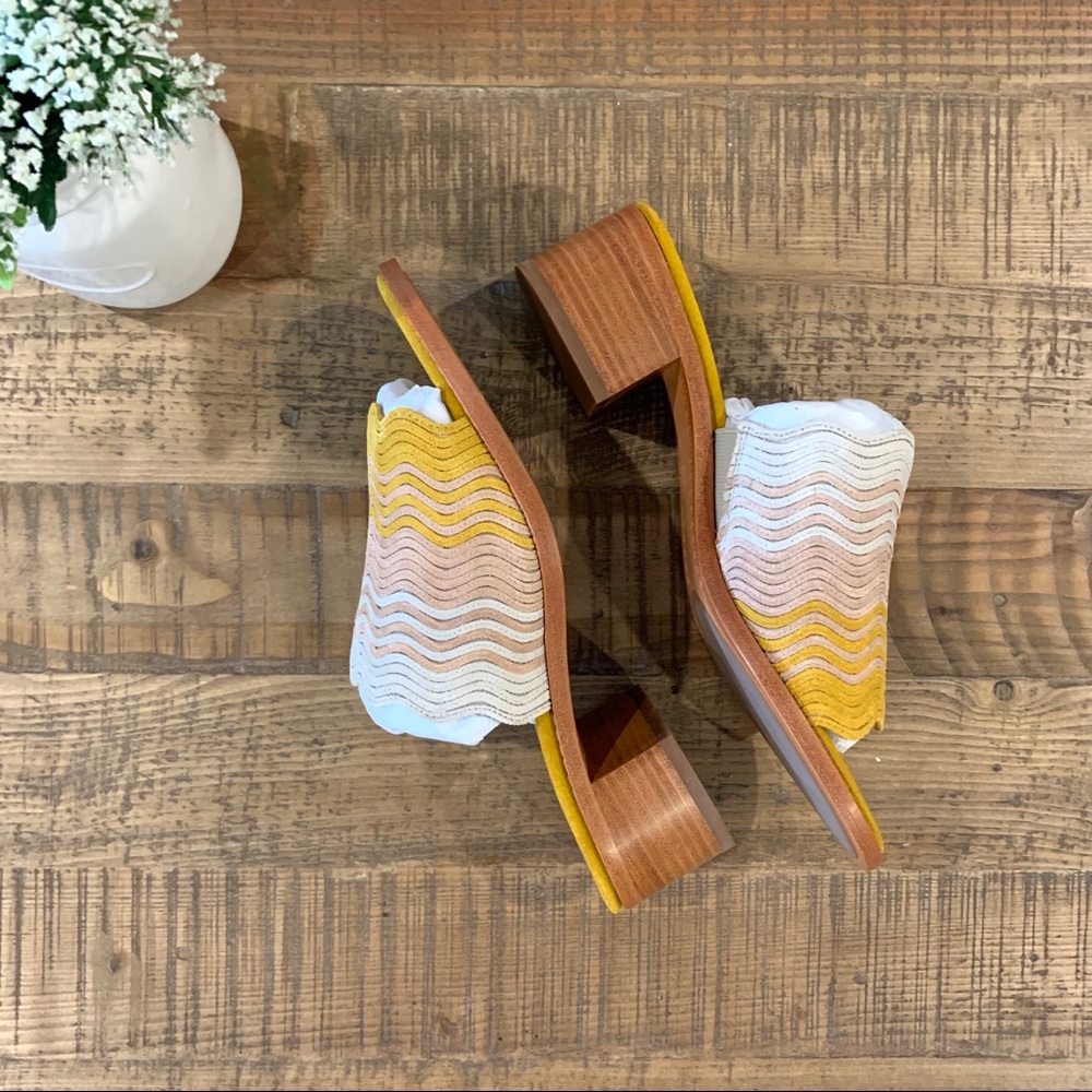 NIB! FRYE “Cindy” multicolored suede mules - Picture 3 of 13